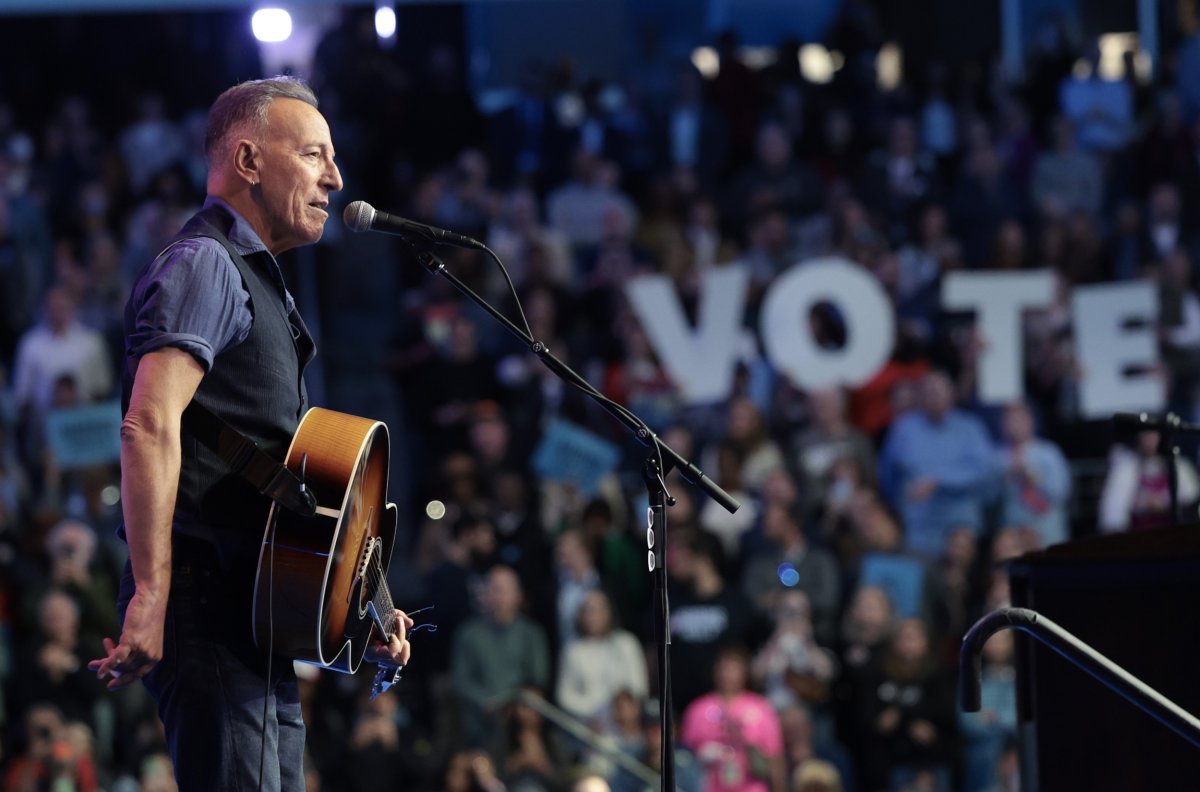 Bruce Sprigsteen support Kamala Harris